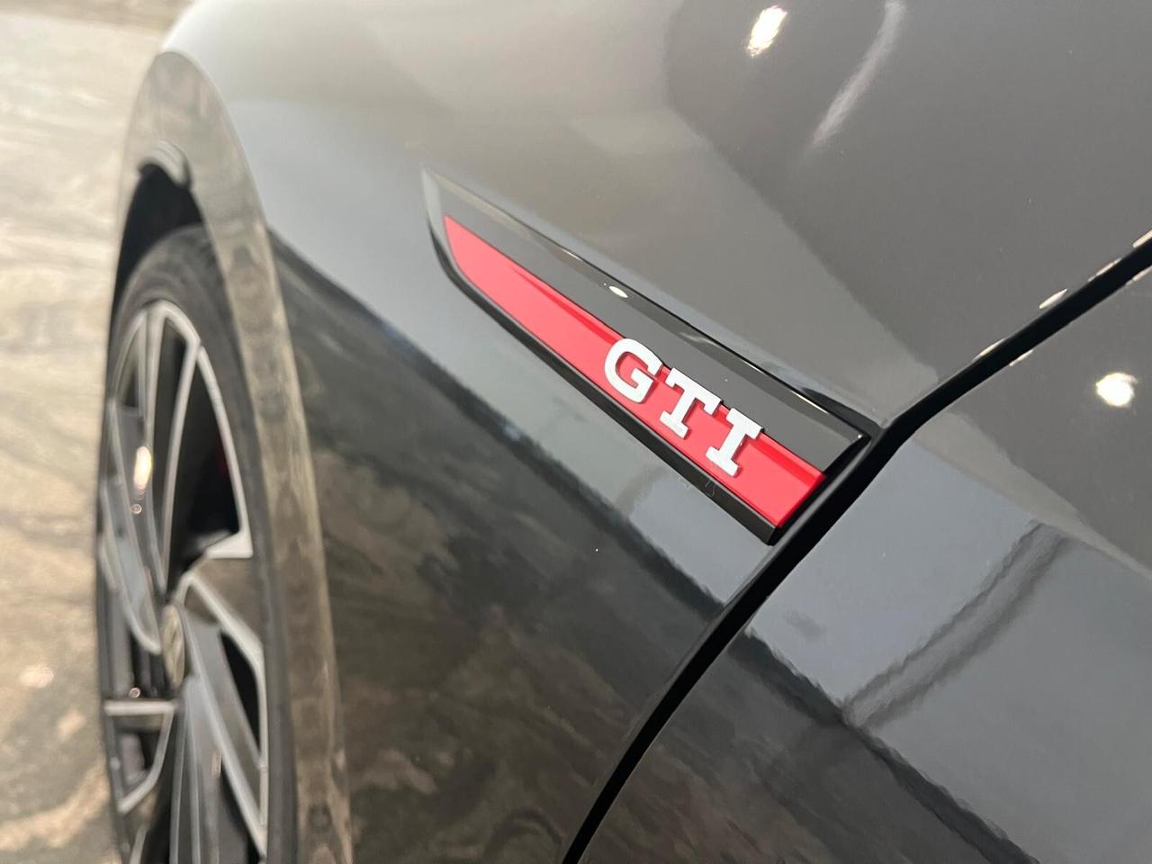 Volkswagen Golf GTI Golf 2.0 TSI GTI DSG