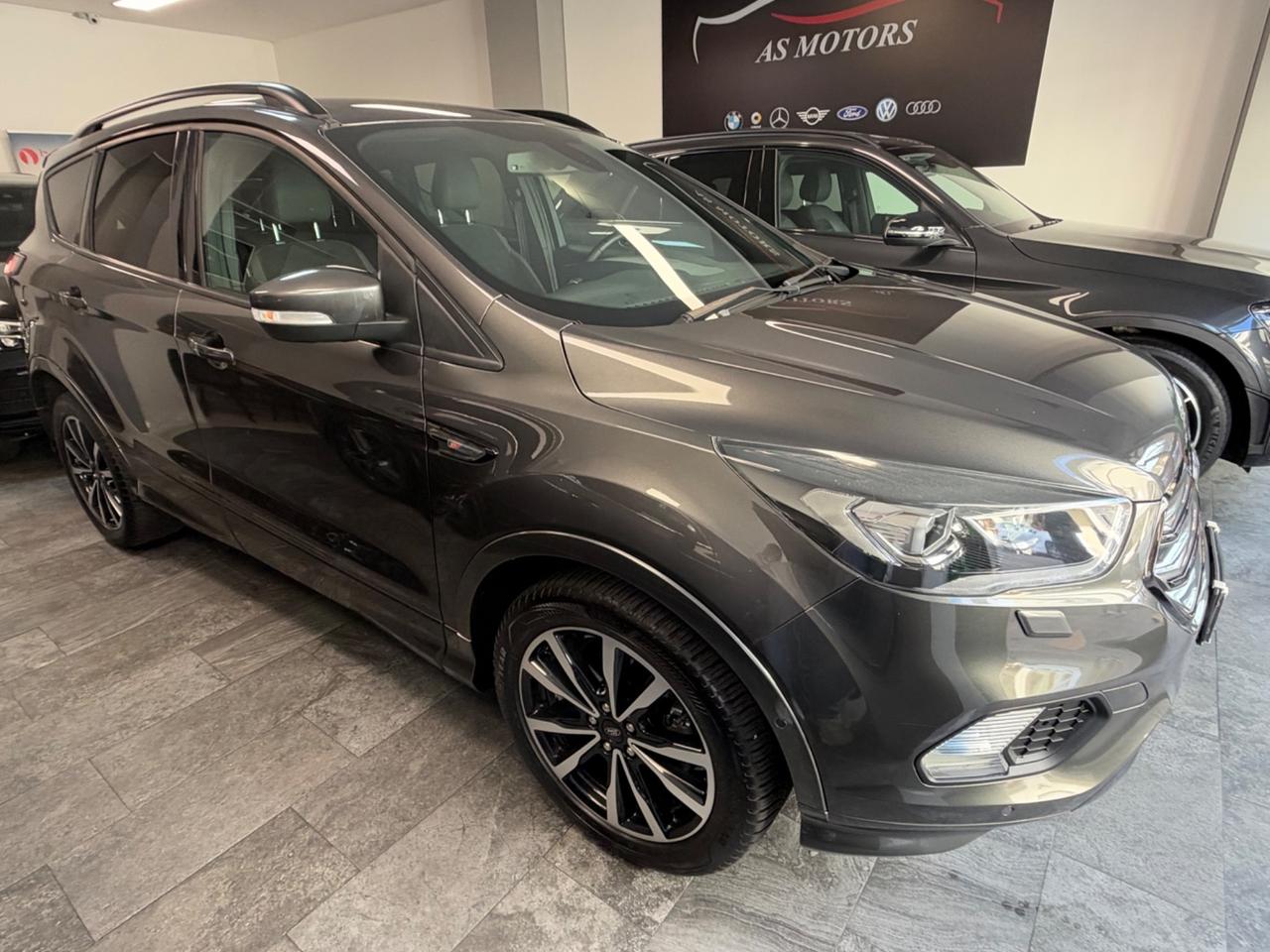 Ford Kuga 1.5 TDCI 120 CV 2WD ST-Line