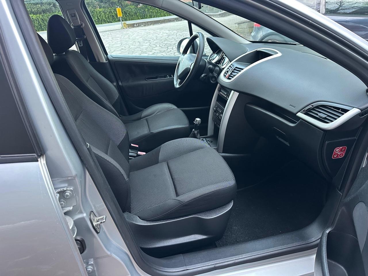 Peugeot 207 Plus 1.4 HDi 70CV 5 porte