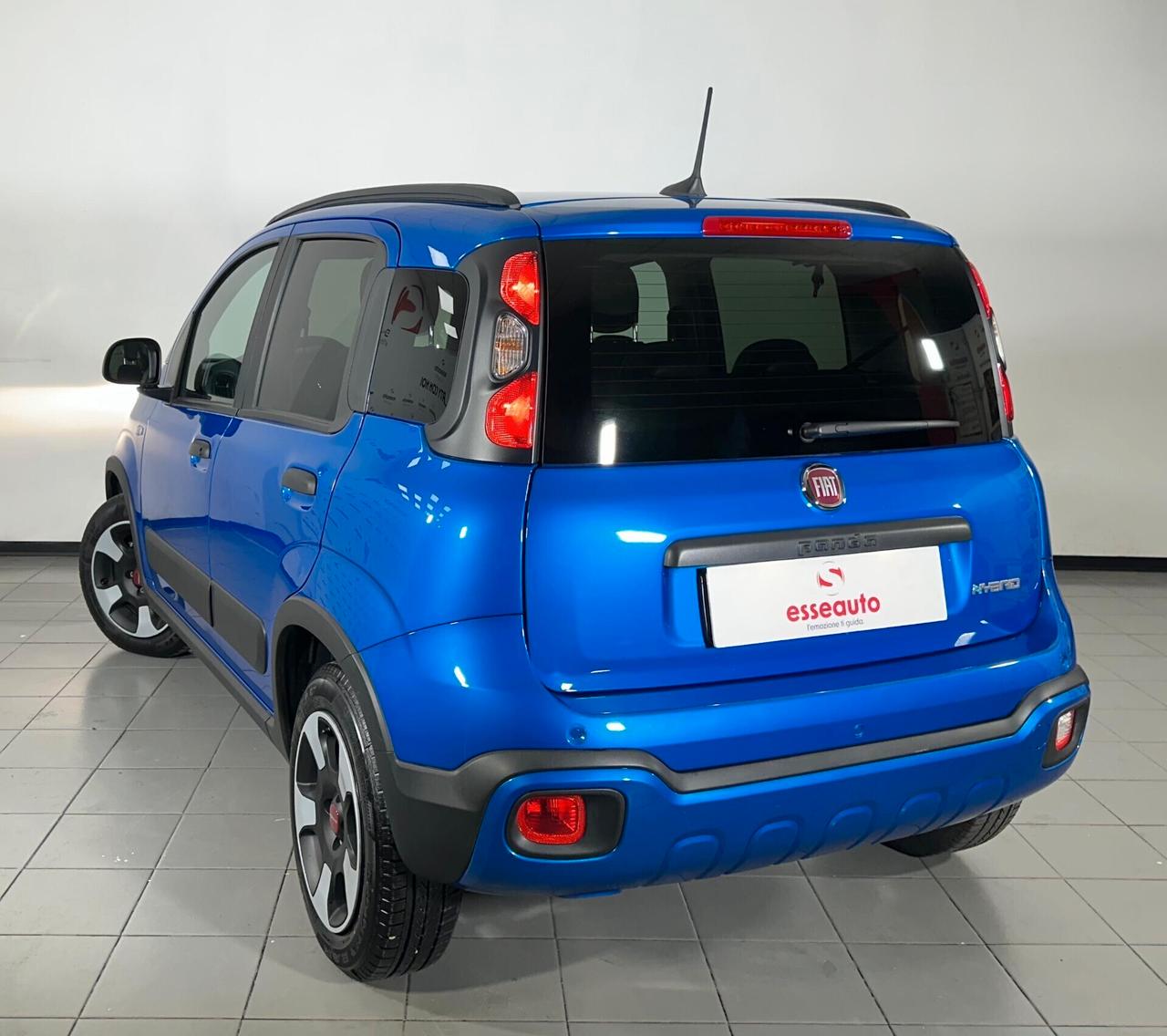 Fiat Panda 1.0 FireFly S&S Hybrid City Cross - BLACK DECEMBER Promo