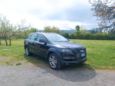 Audi Q7 3.0 V6 TDI 233CV quattro tiptronic