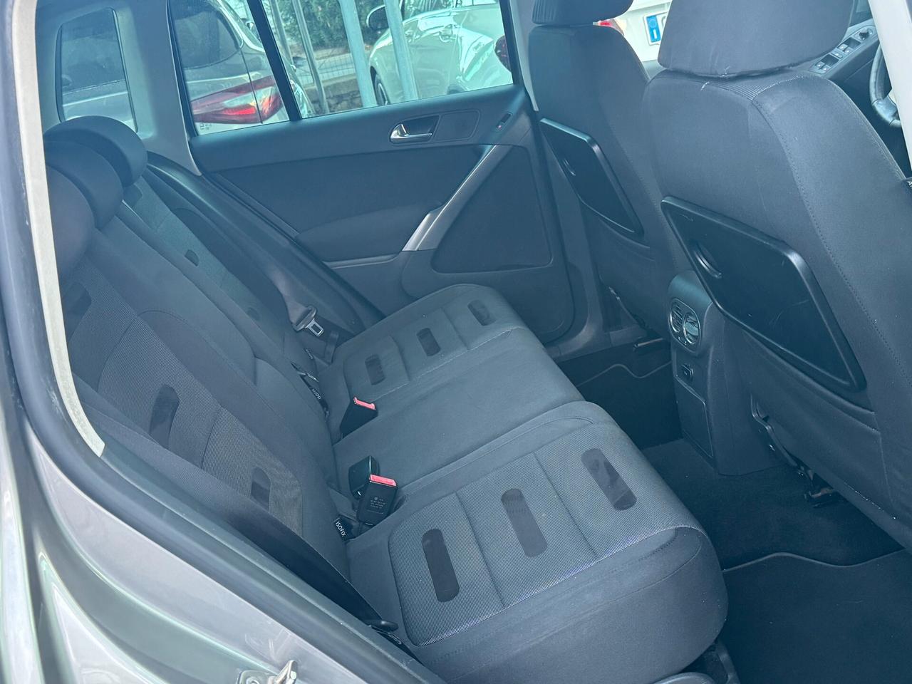 Volkswagen Tiguan 2.0 16V TDI DPF Sport & Style (18°)