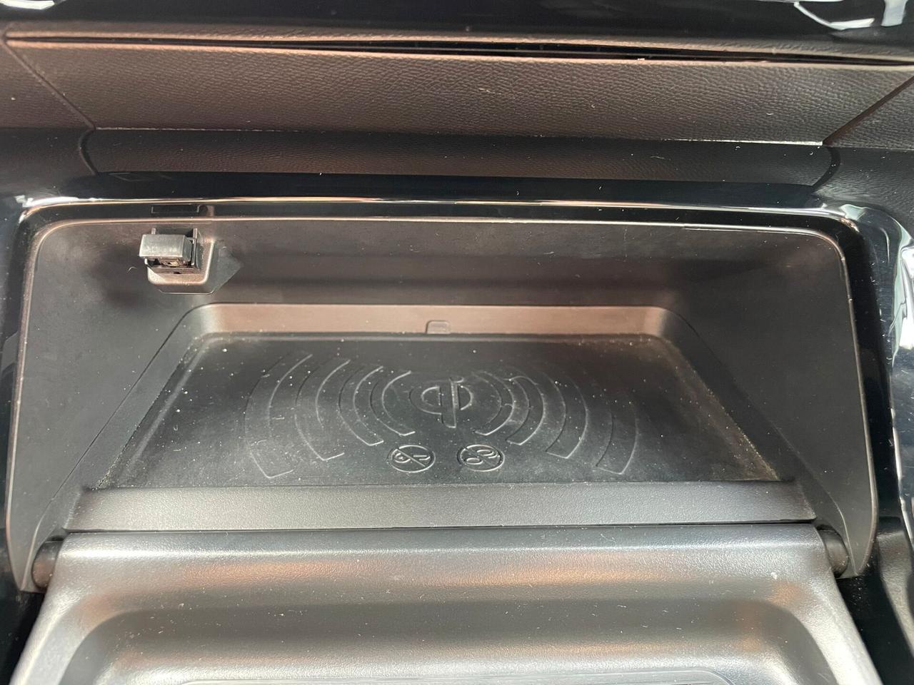 PEUGEOT 2008 1.5hdi GT-LINE *PACK LUCI*