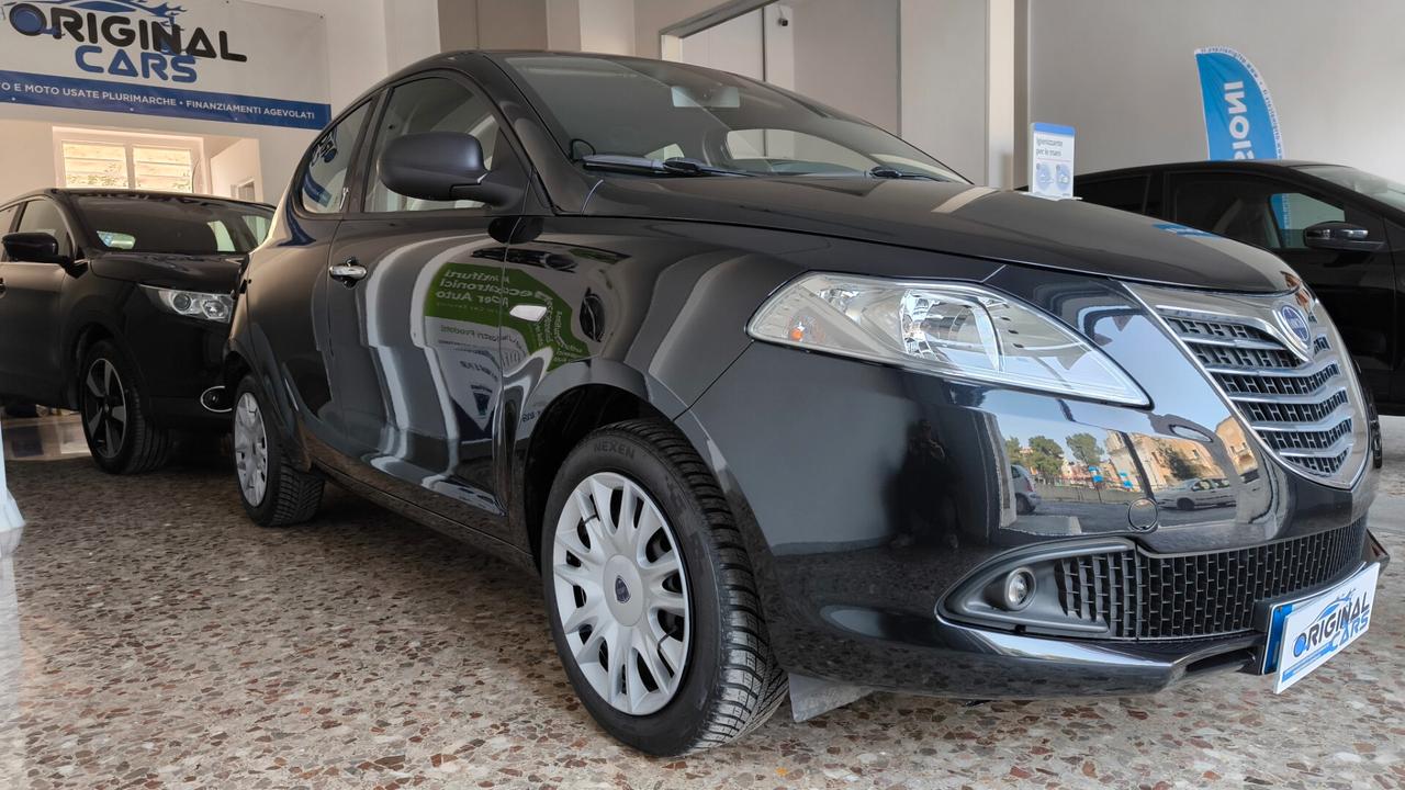 Lancia Ypsilon 1.2 69 CV 5 porte Gold