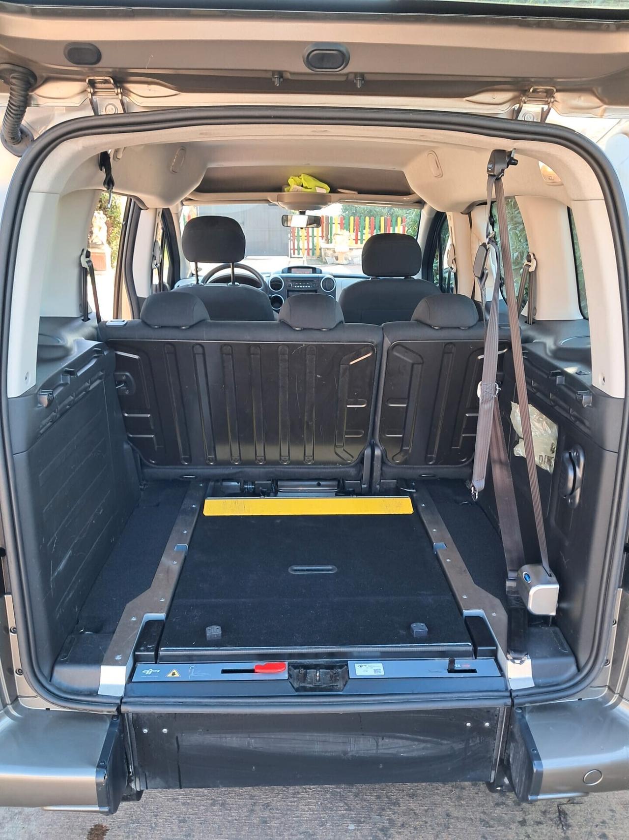 PEUGEOT PARTNER EURO6 TRASPORTO DISABILI PIANALE RIBASSATO
