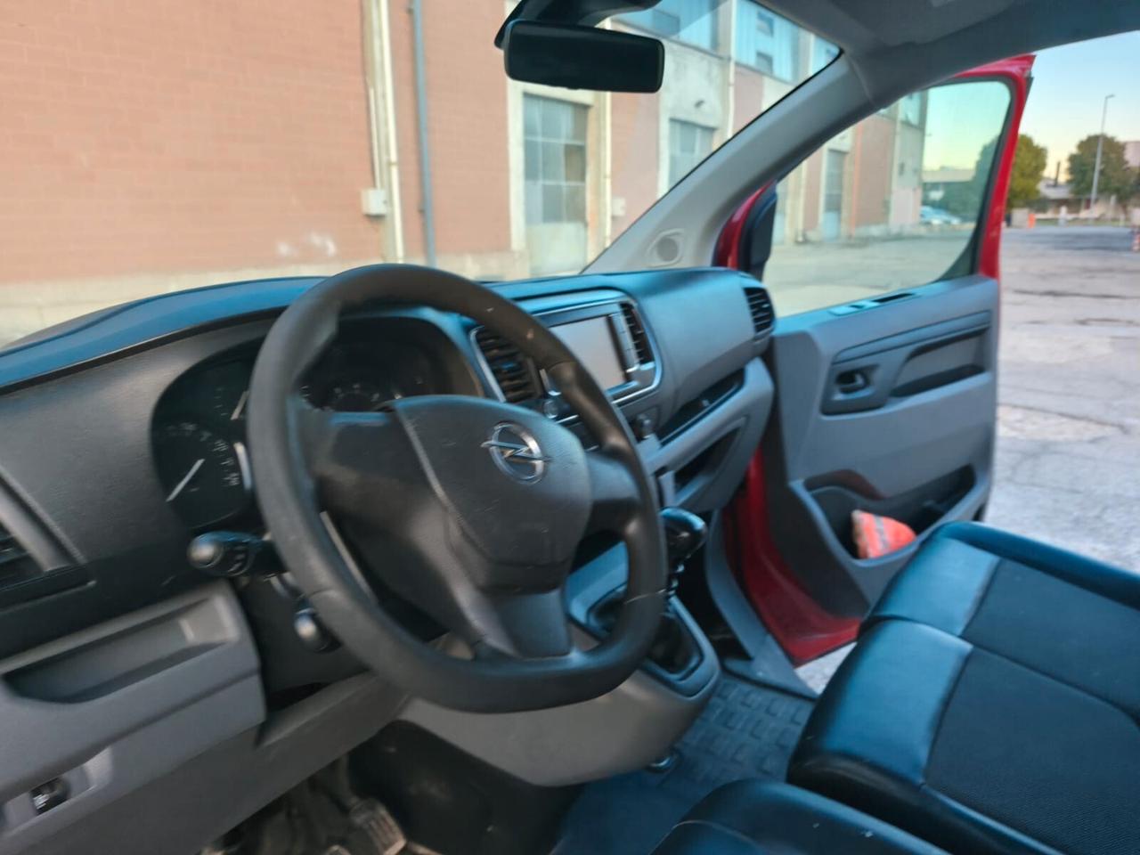 Opel Vivaro 2019---1.5 Diesel Autocarro