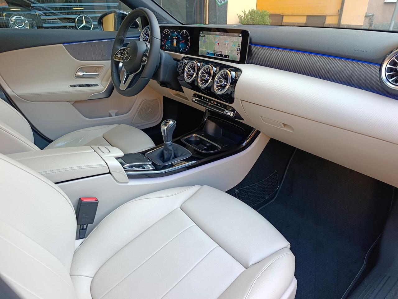 Mercedes-benz A 180 Sport Sedan Luci 64 colori/Navi/Pelle chiara
