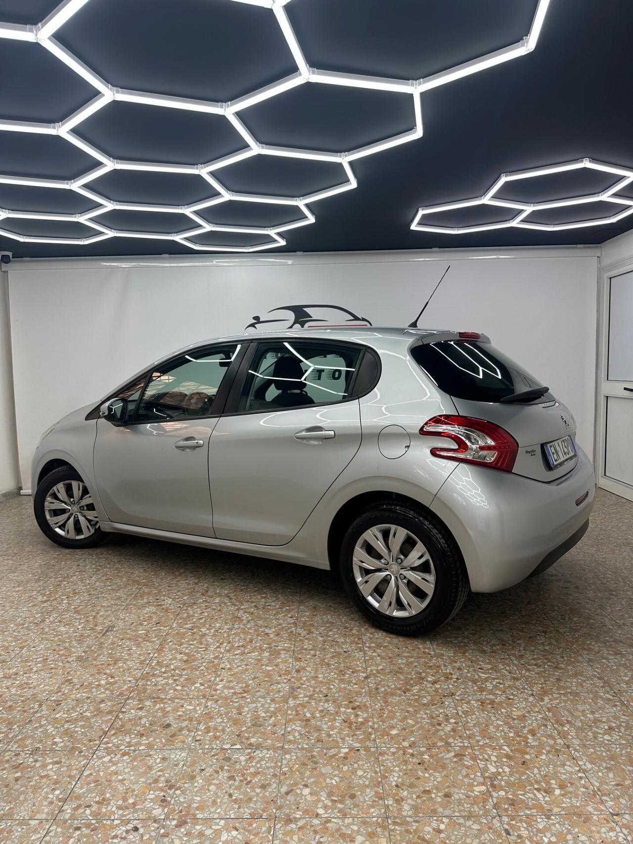 Peugeot 208 1.4 HDi 68 CV 5 porte Active