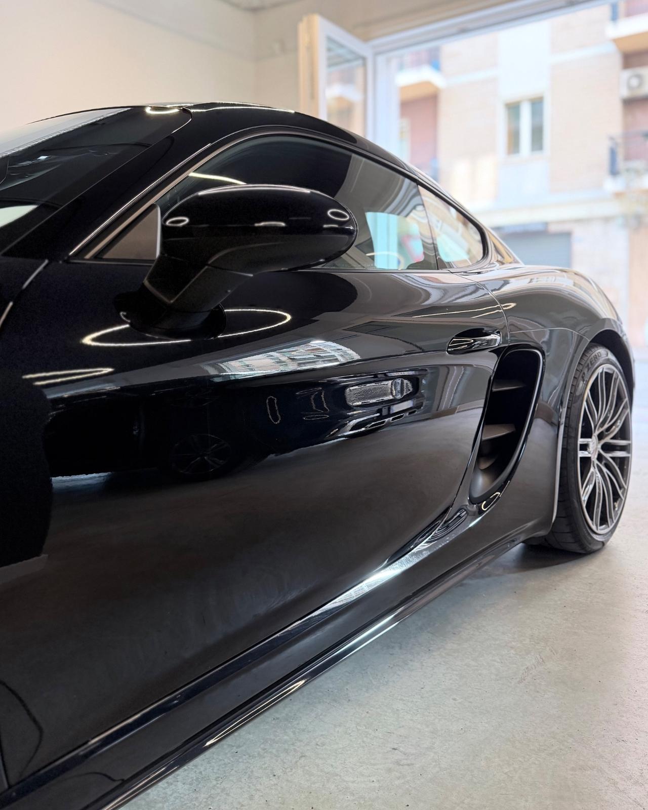 Porsche 718 Spyder Cayman 2.0