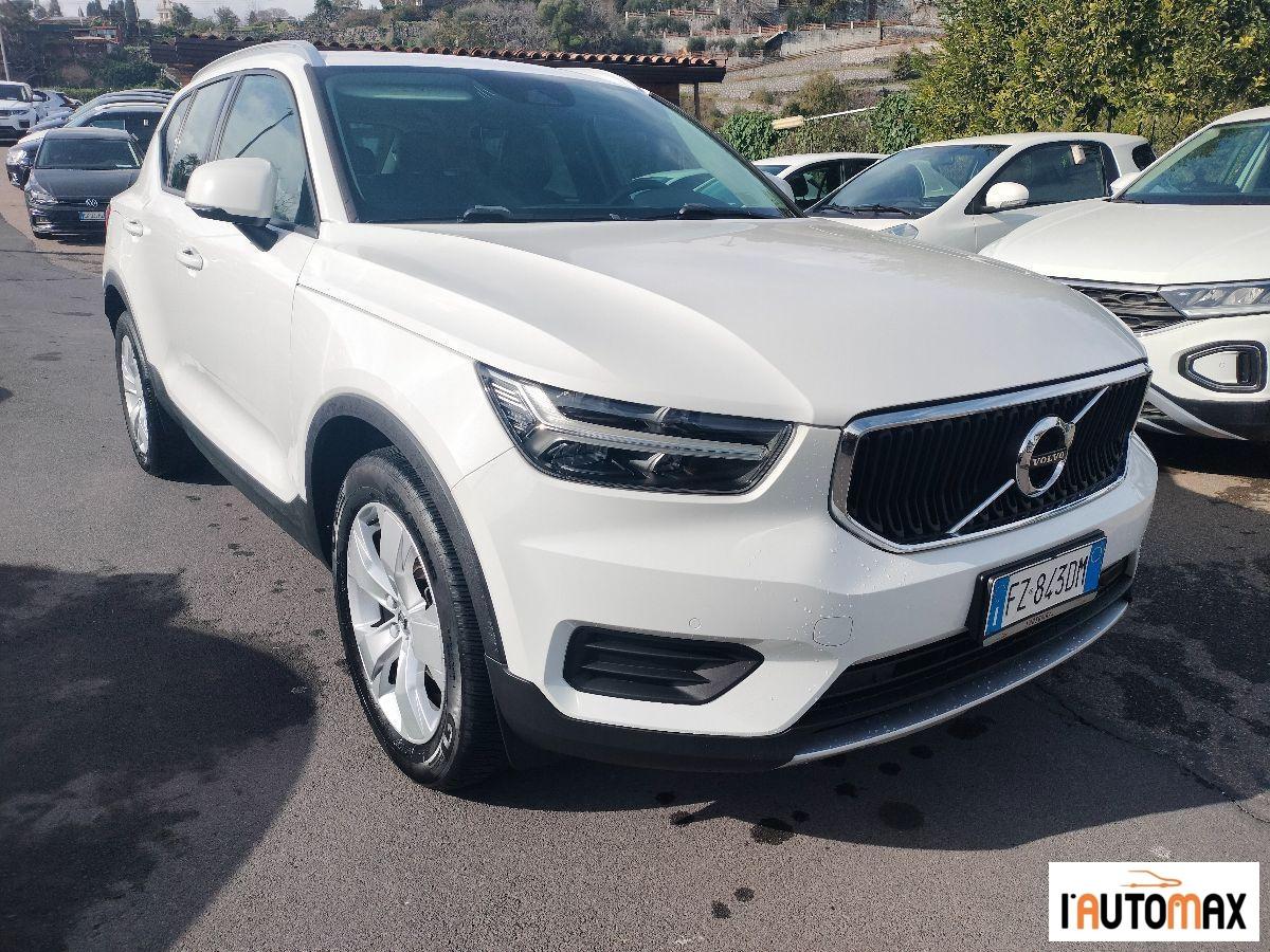 VOLVO - XC40 - 2.0 D3 Momentum - Autocarro 5 Posti