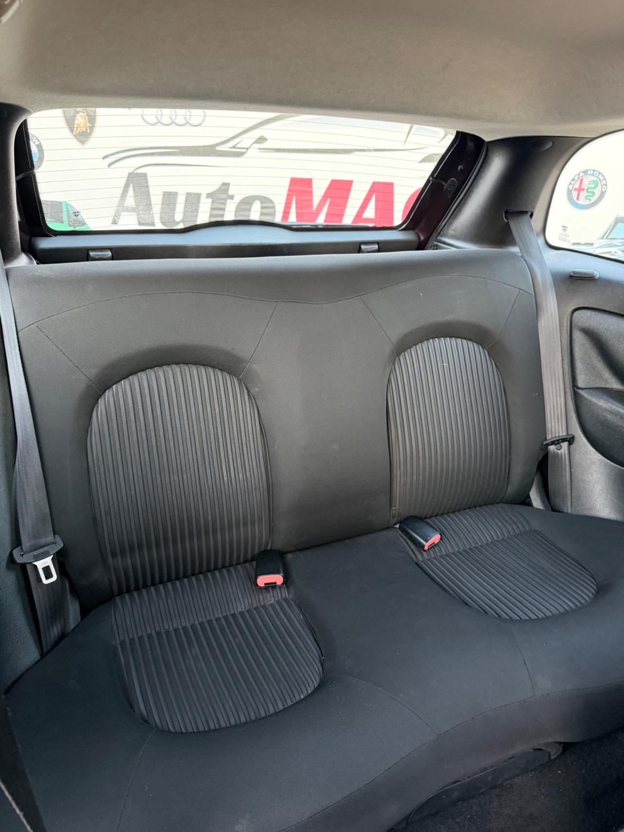 Lancia Ypsilon 1.3 MJT 75 CV Elle