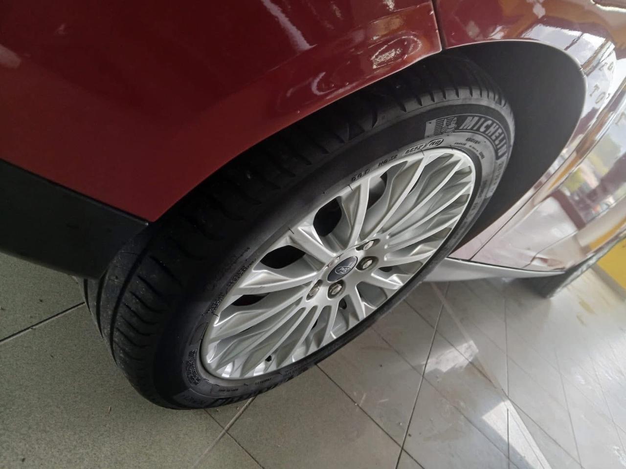 Ford Focus 2.0 TDCi 115 CV cambio automatico full