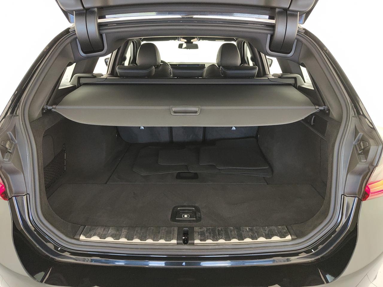 BMW 320d Touring mhev 48V xdrive MSport auto
