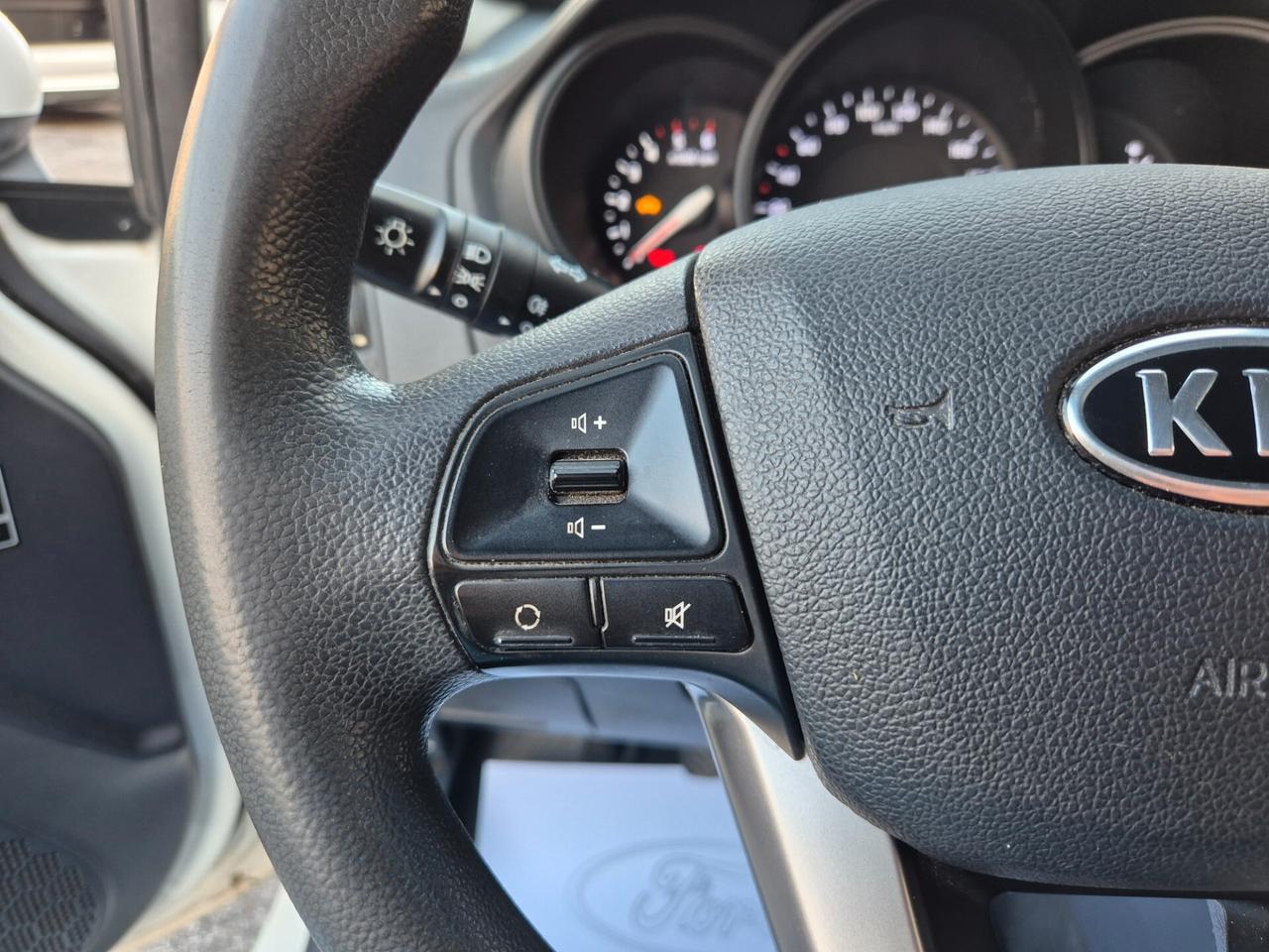 Kia Rio 1.1 CRDi WGT 5p. LX UNIPRO 22