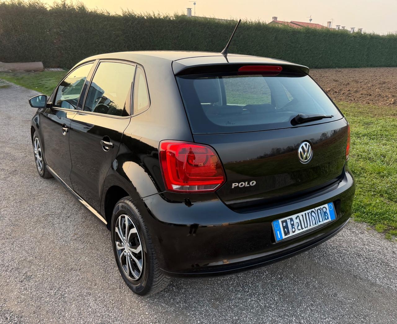 VOLKSWAGEN POLO 1.2 BENZINA 5 PORTE NEOPATENTATi