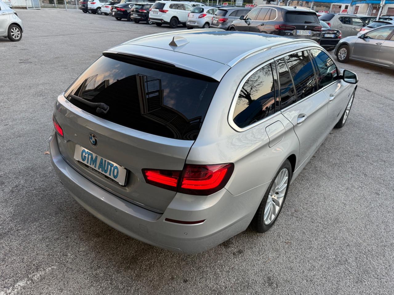 Bmw 520 520d Touring LUXURY -2.0 Diesel 190 CV -Automatica