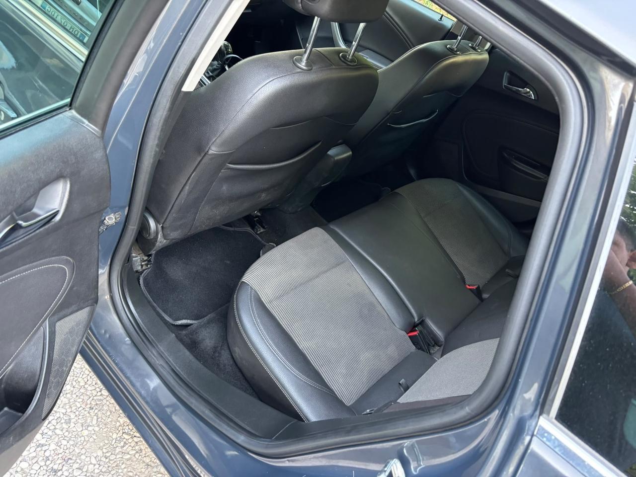 Opel Astra 1.4 benzina GPL Sports anno 2015