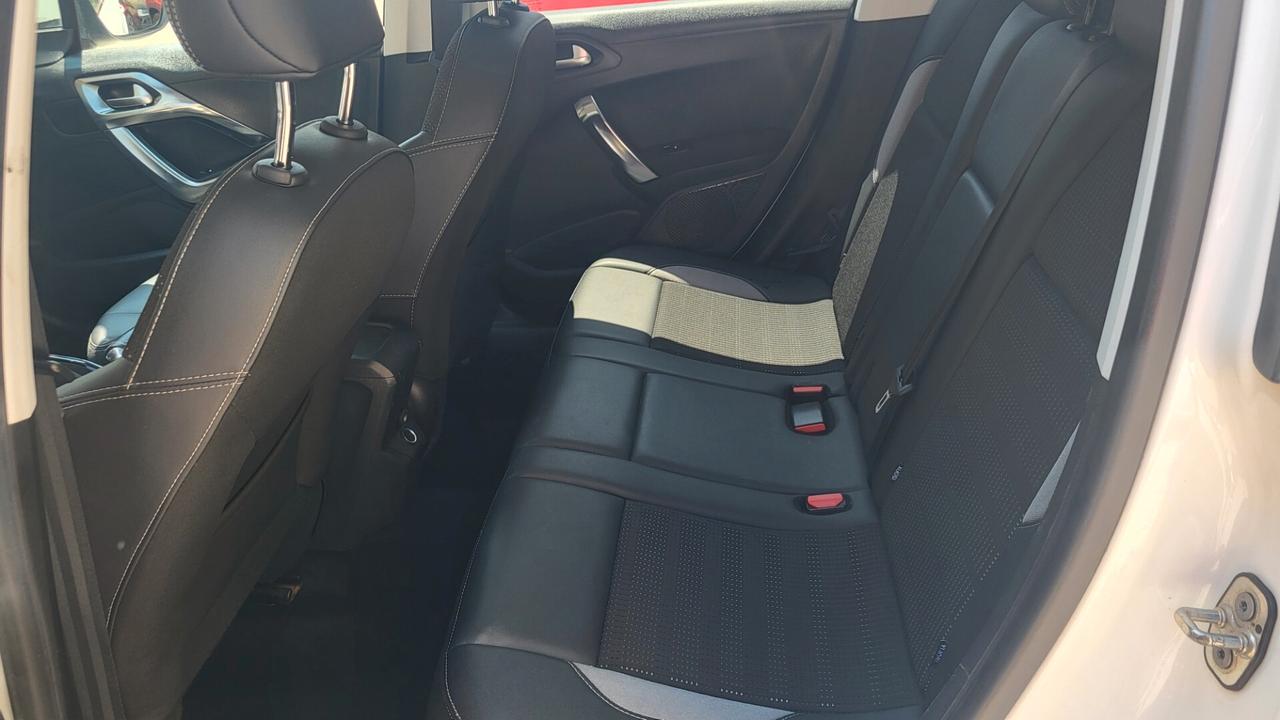 Peugeot 2008 PureTech 82 Allure