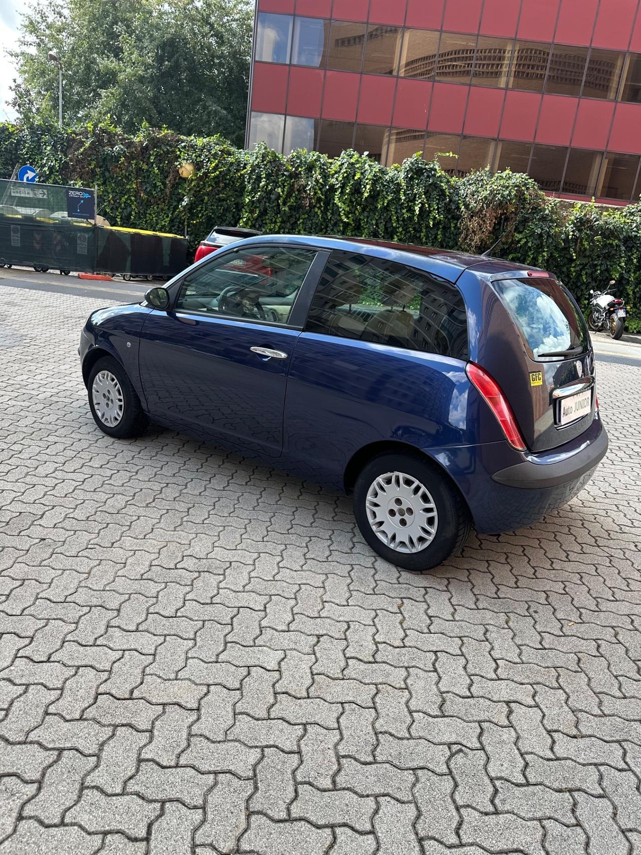 Lancia Ypsilon 1.3 MJT 90 CV Platino