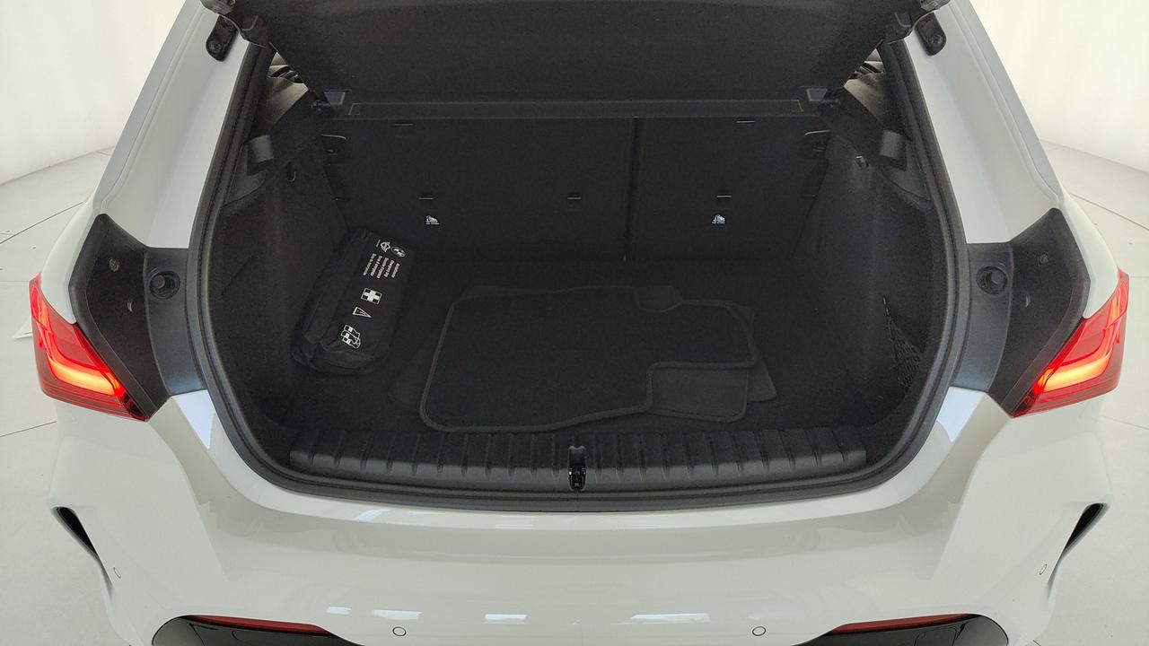 BMW Serie 1 F40 - 116d Msport auto