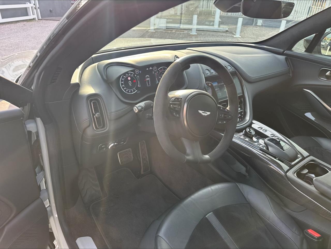 Aston Martin DBX DBX707