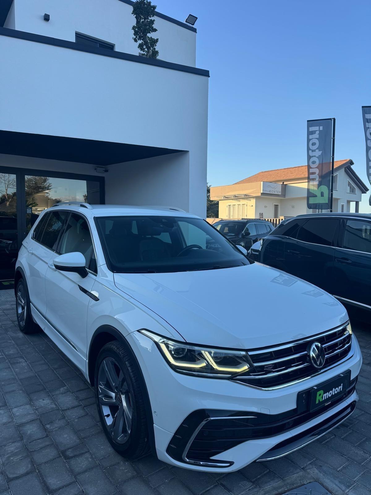 Volkswagen Tiguan 2.0 TDI 150 CV SCR DSG R-Line