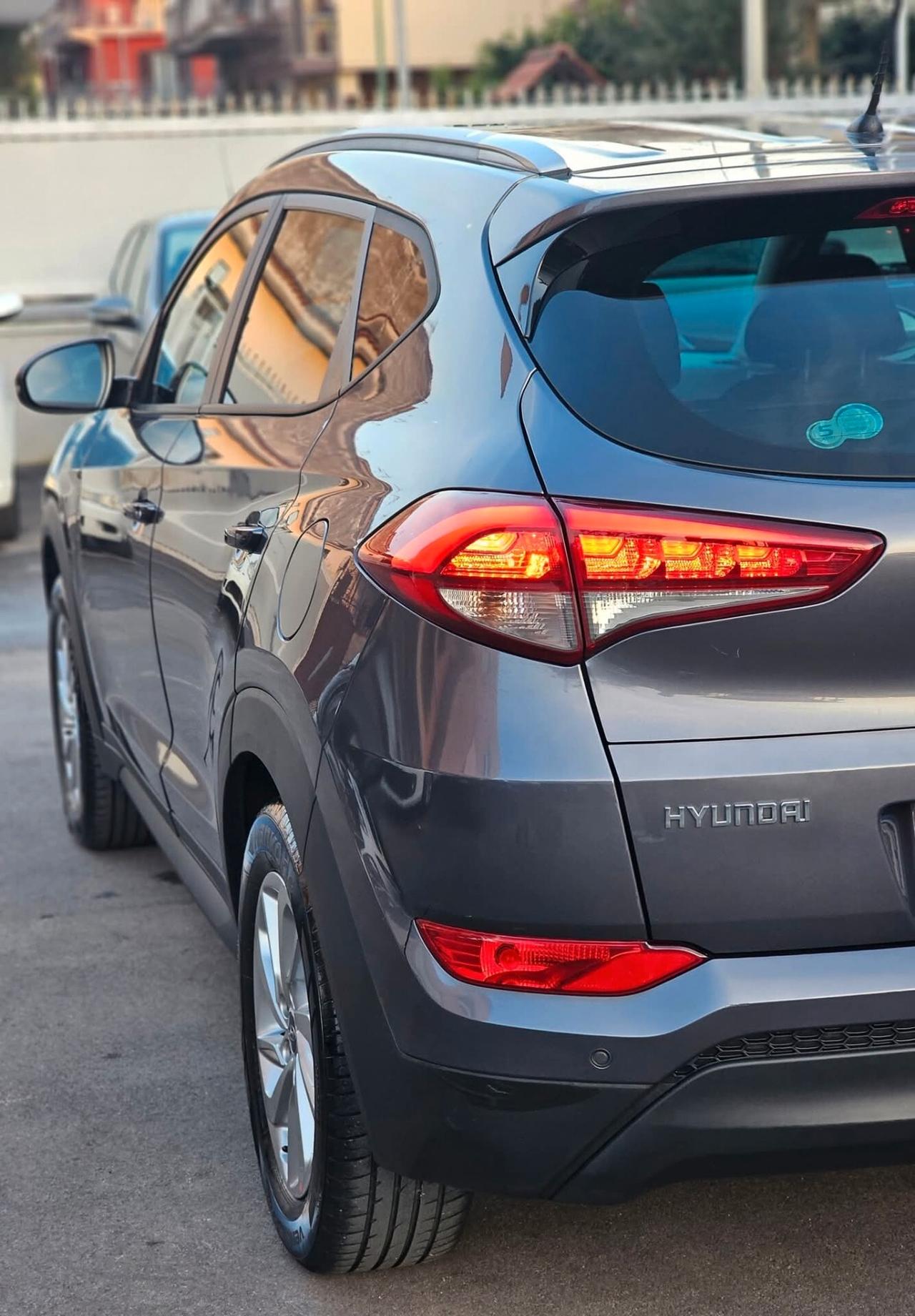 Hyundai Tucson 1.6D 115cv anno fine 2015