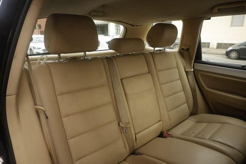 Volkswagen Touareg Volkswagen Touareg 2.5 tdi R5 128KW ANNO 2005
