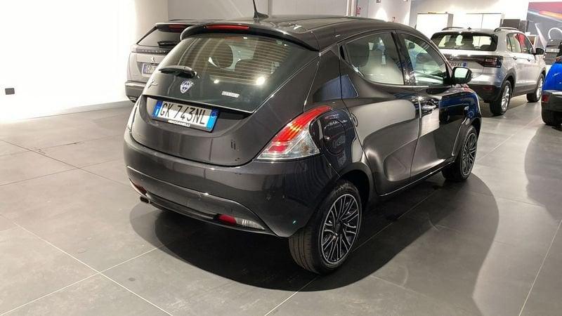 Lancia Ypsilon 1.0 FireFly 5 porte S&S Hybrid Gold