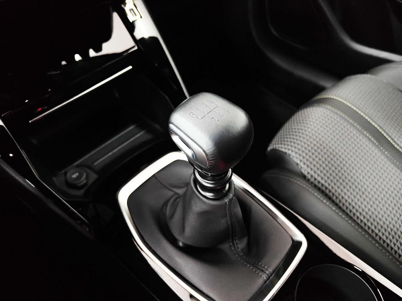 Peugeot 208 PureTech 100 Stop&Start 5 porte GT