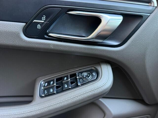 Porsche Macan 2.0 245cv no super bollo!