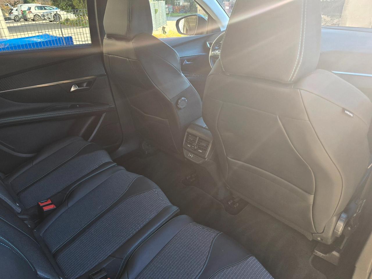 Peugeot 5008 BlueHDi 130 S&S EAT8 Allure Pack