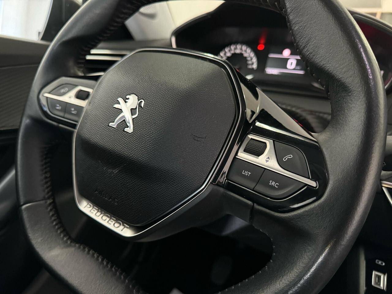 Peugeot 2008 BlueHDi 100 S&S Allure Navi Pack