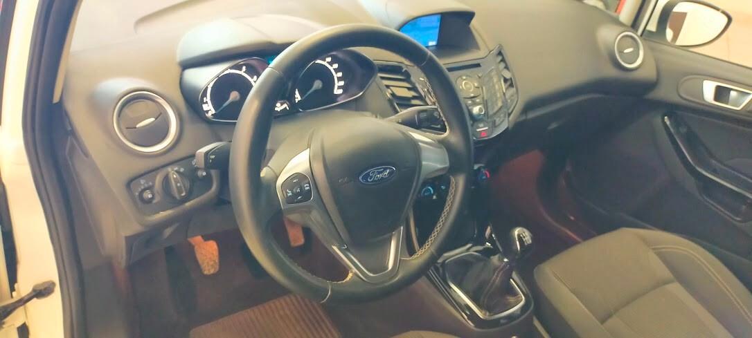 Ford Fiesta 1.4 5p. Bz.- GPL Titanium