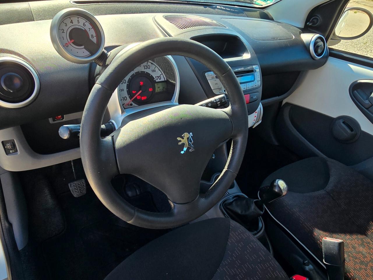 Peugeot 107 1.0 68CV 5p. Sweet Years