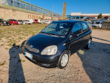 Toyota Yaris 1.0i 16V cat 5 porte Sol