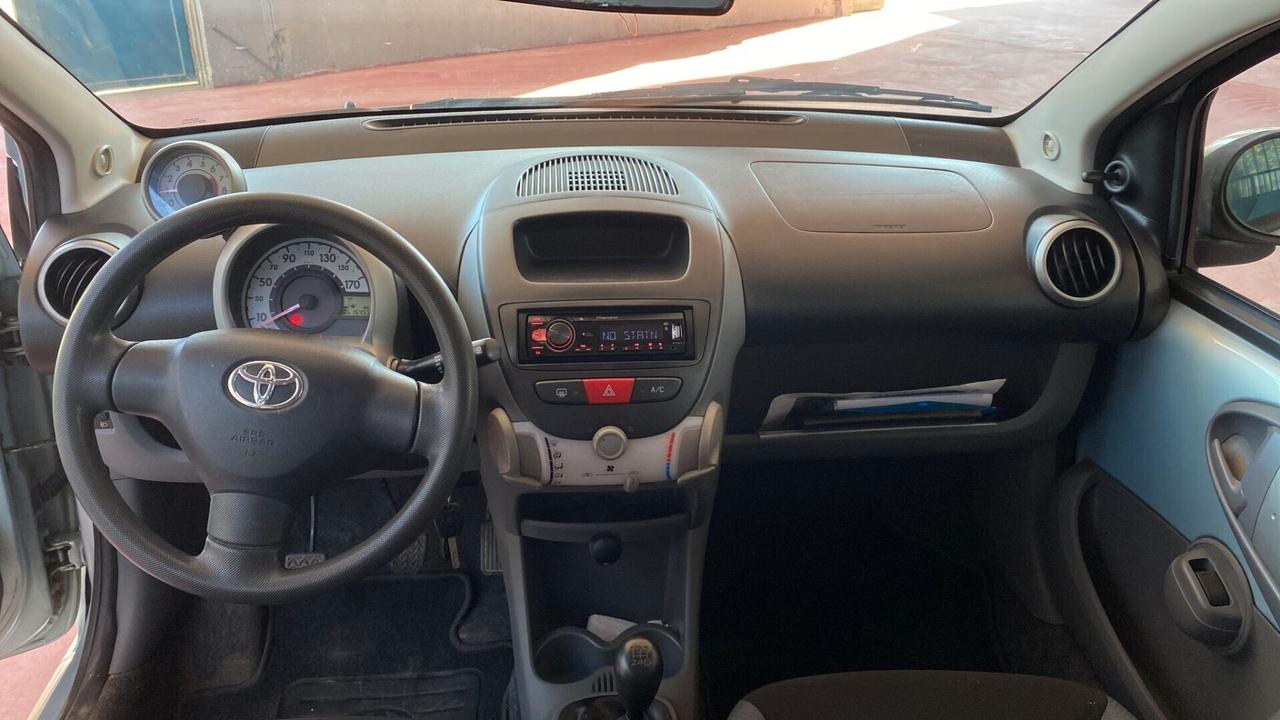 Toyota Aygo 1.0 12V VVT-i 5 porte