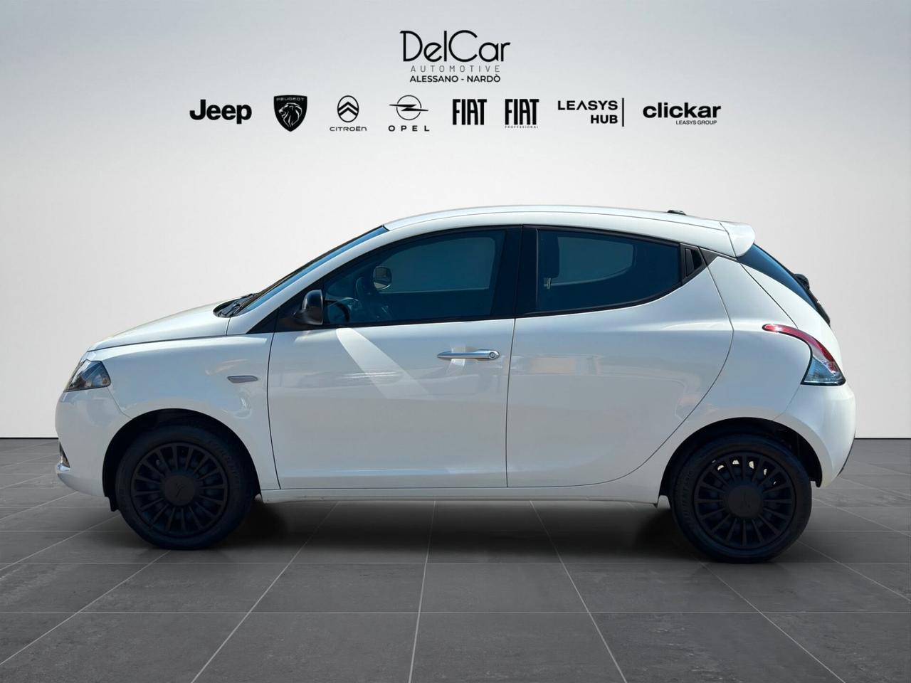 Lancia Ypsilon 1.0 FireFly 5 porte S&S Hybrid Ecochic Silver