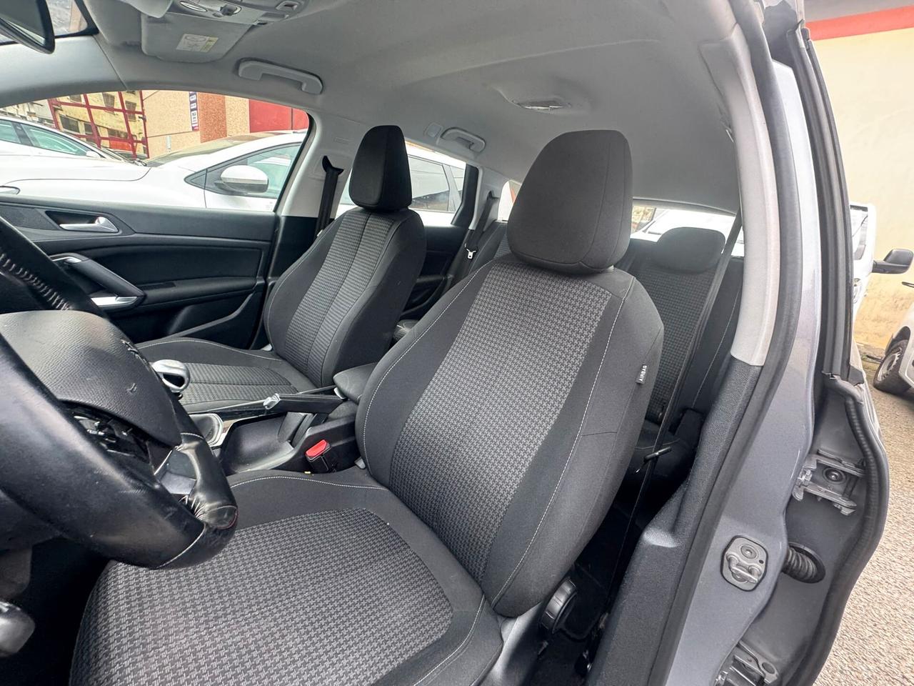 PEUGEOT 308 1.6 BLUEHDI EURO 6 – GARANZIA 12 MESI – KM CERTIFICATI