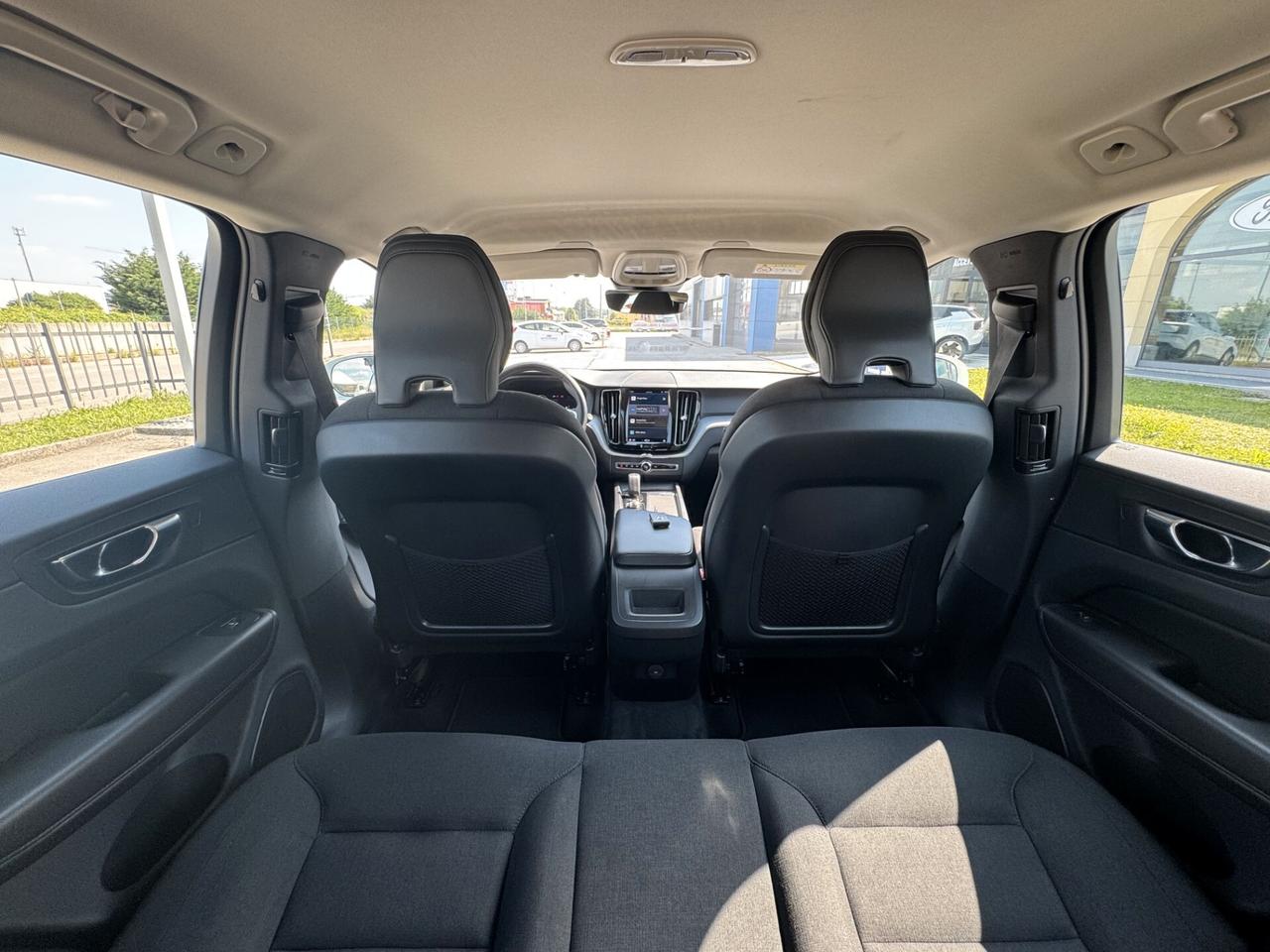 Volvo XC60 B4 AWD (Diesel/Hybrid) Business