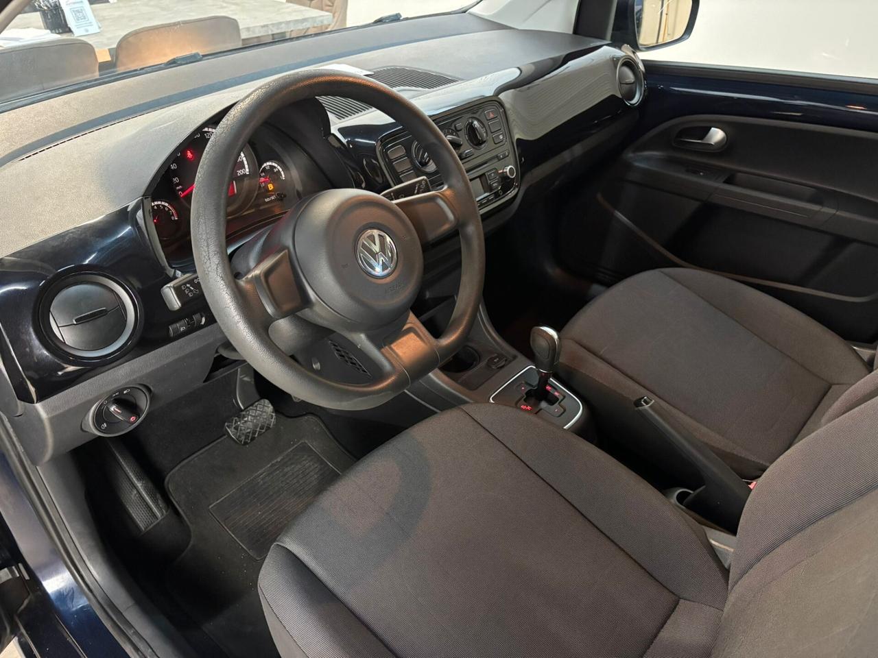 Volkswagen up! 1.0 5p. 60CV - CAMBIO AUTOMATICO
