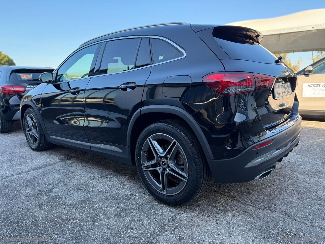 MERCEDES-BENZ GLA 180 d Automatic Premium