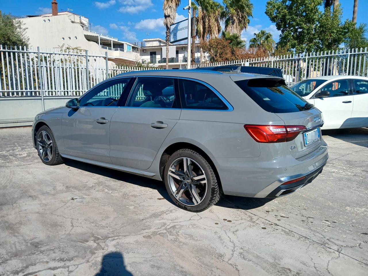 Audi A4 Avant 40 g-tron S tronic line edition metano