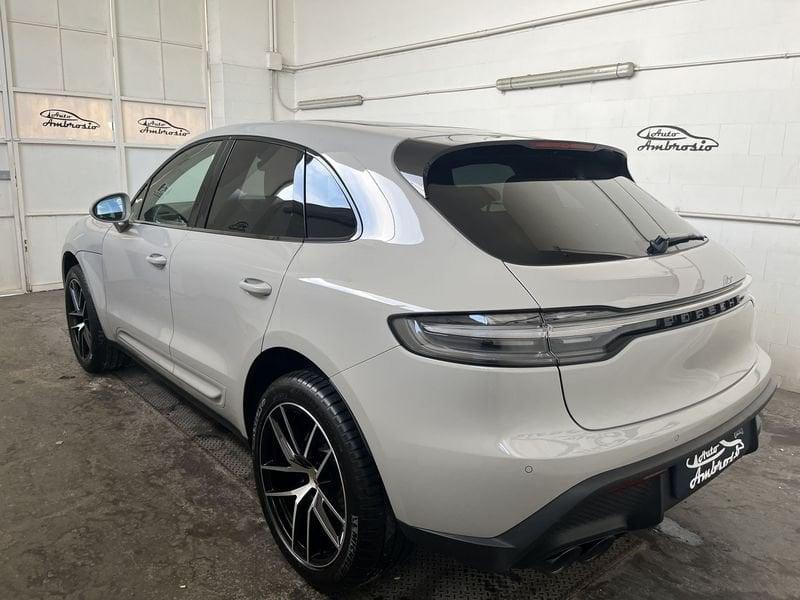 Porsche Macan 2.0 T tua 769,00 al mese