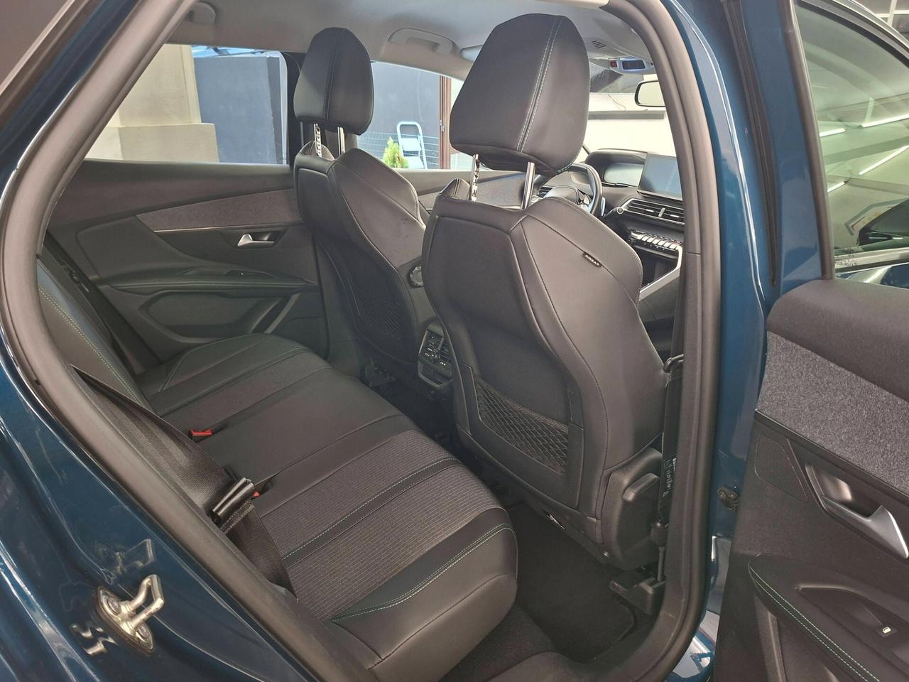Peugeot 3008 BlueHDi 130 S&S Allure