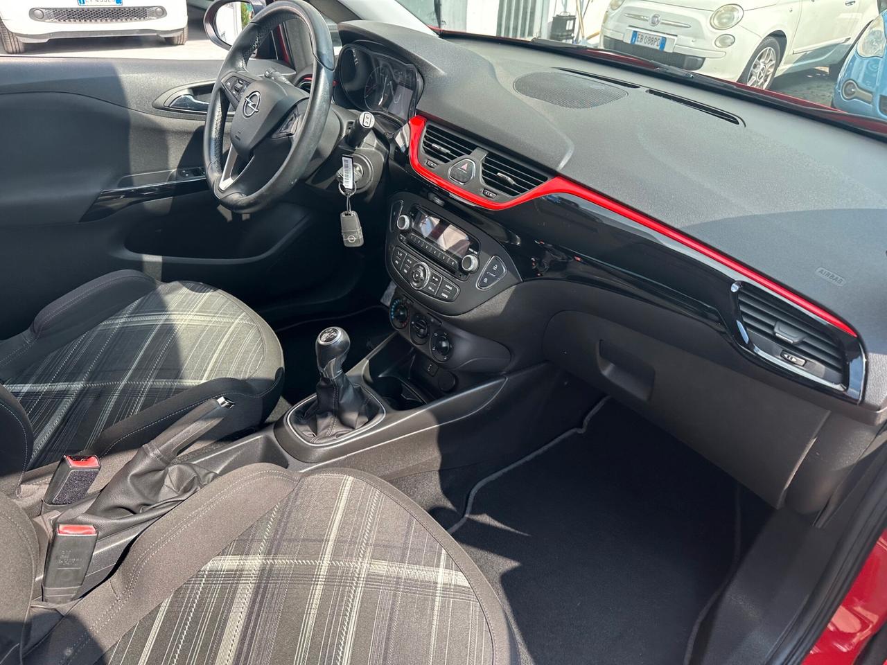 Opel Corsa 1.2 Coupé b-Color