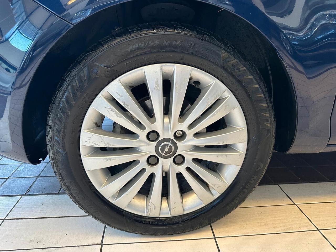 Opel Corsa 1.2 Sport 5 porte