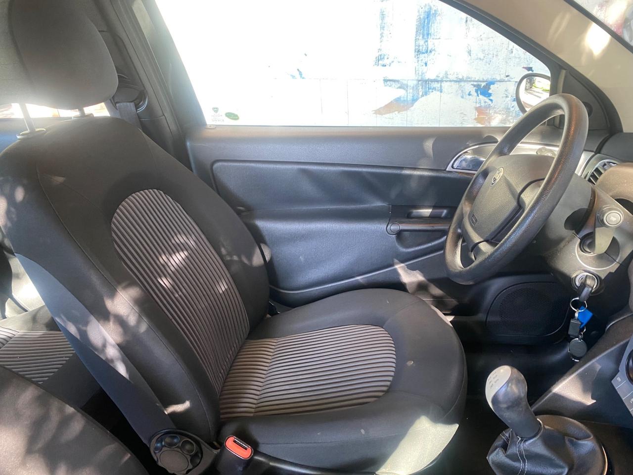 Lancia Ypsilon 1.3 MJT 75 CV Argento