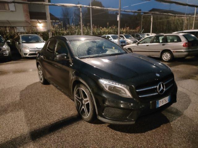 MERCEDES-BENZ GLA 200 CDI Automatic Premium