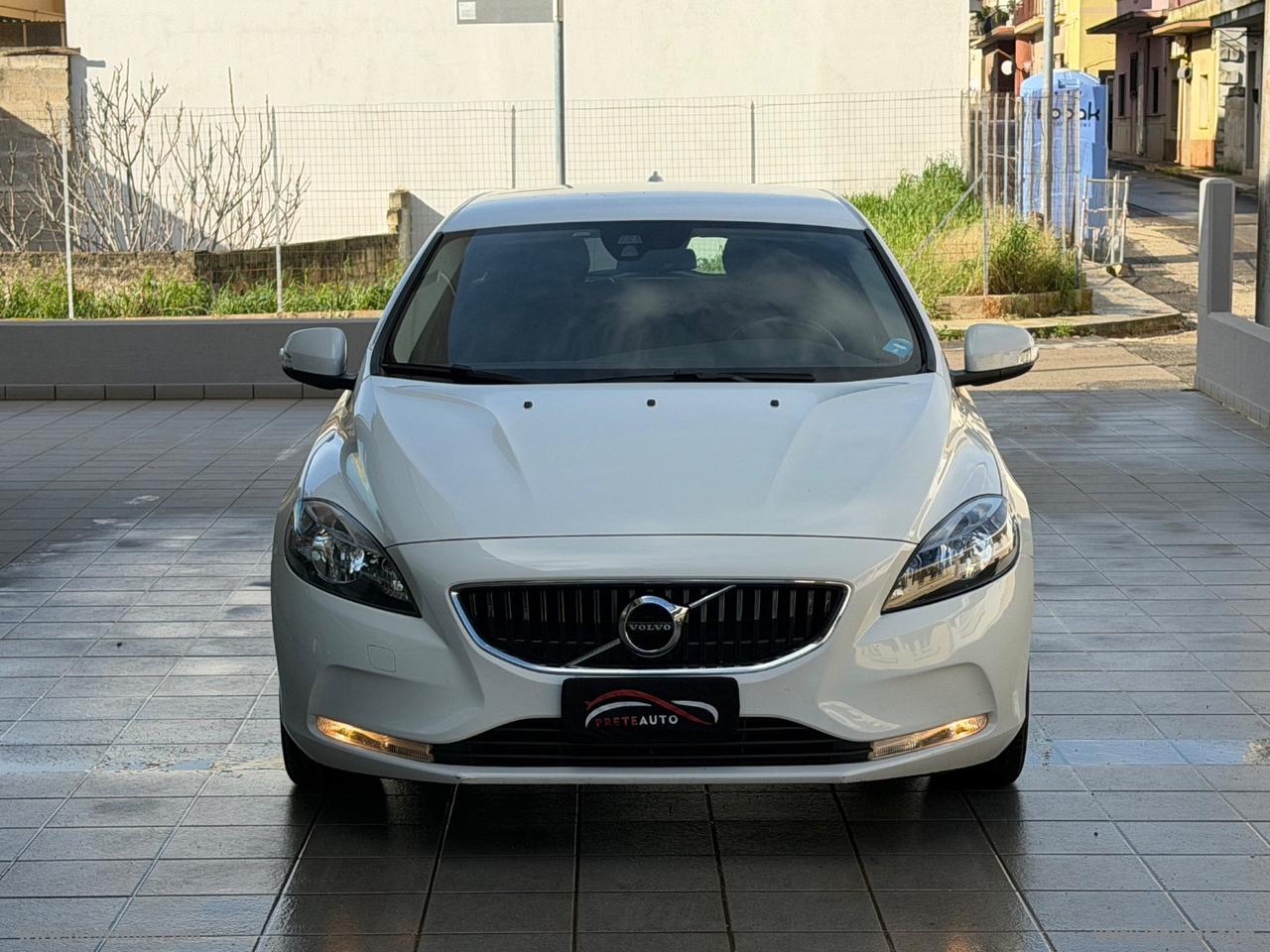 VOLVO V40 D2 Business